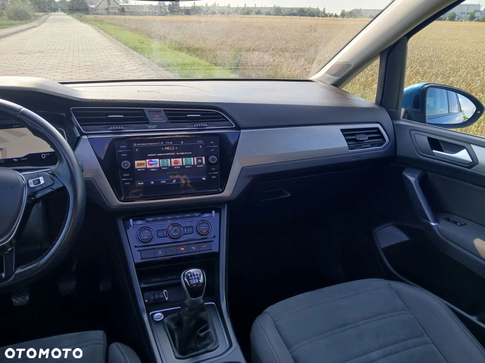 Volkswagen Touran 2.0 TDI SCR Comfortline - 31