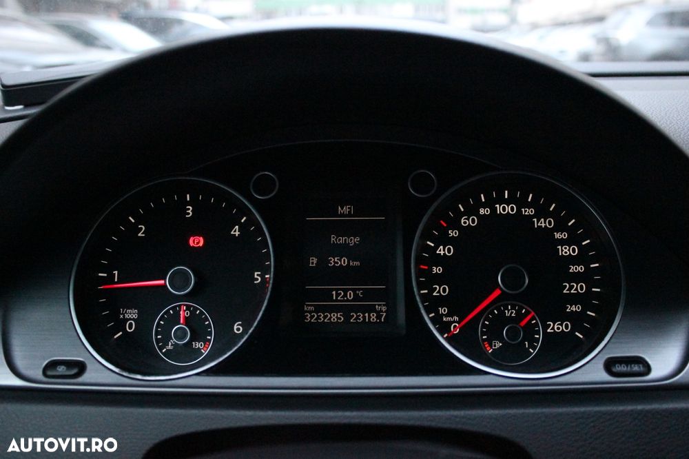 Volkswagen Passat 2.0 TDI DPF Blue TDI DSG Comfortline - 13