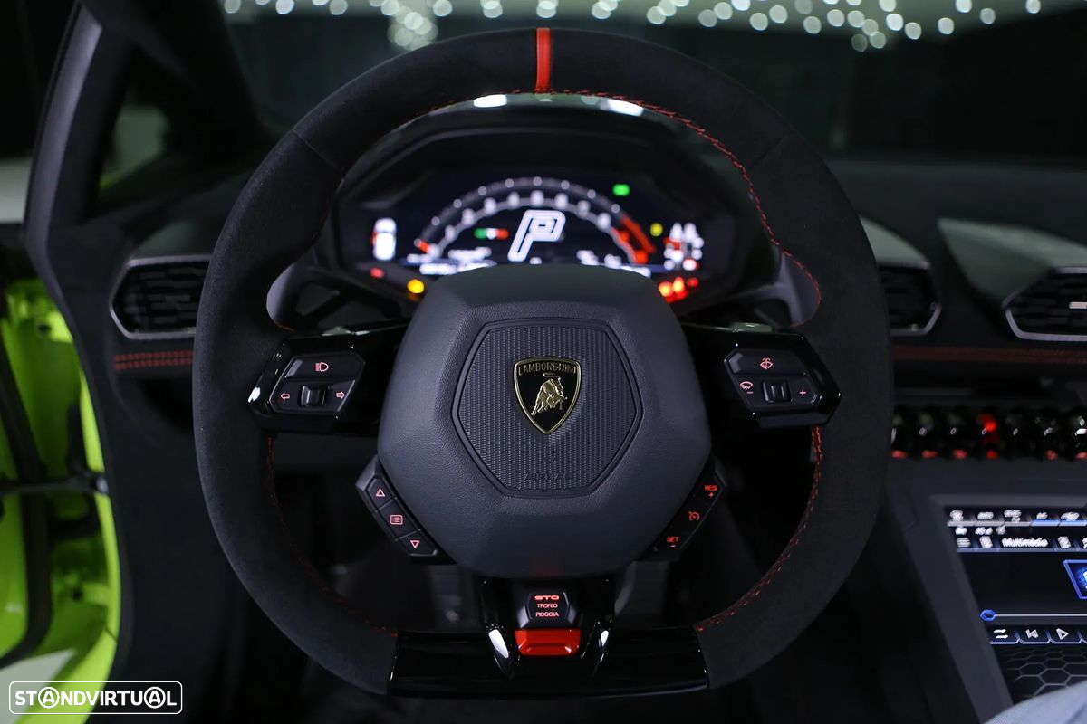 Lamborghini Huracán STO - 21