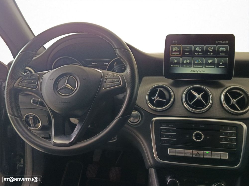 Mercedes-Benz CLA 180 - 13