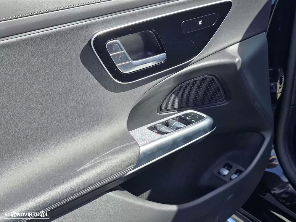Mercedes-Benz E 300 - 22