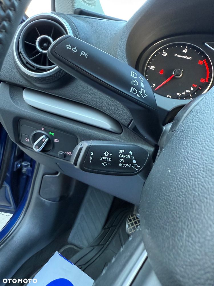 Audi A3 Sportback 2.0 TDI Ambiente - 34