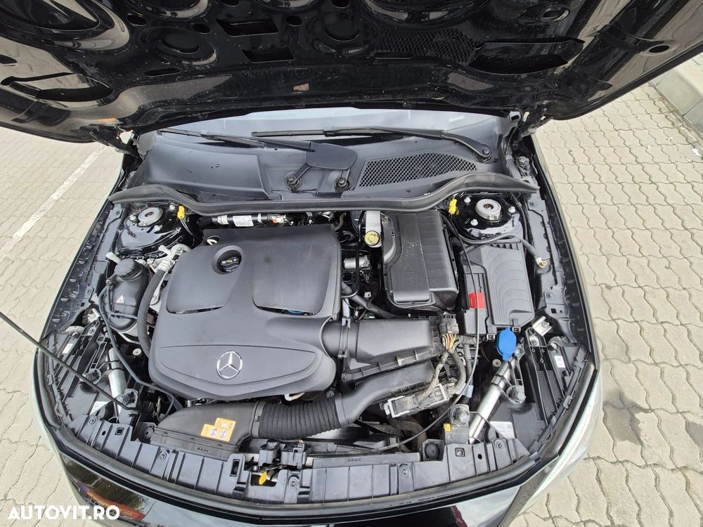 Mercedes-Benz GLA - 8