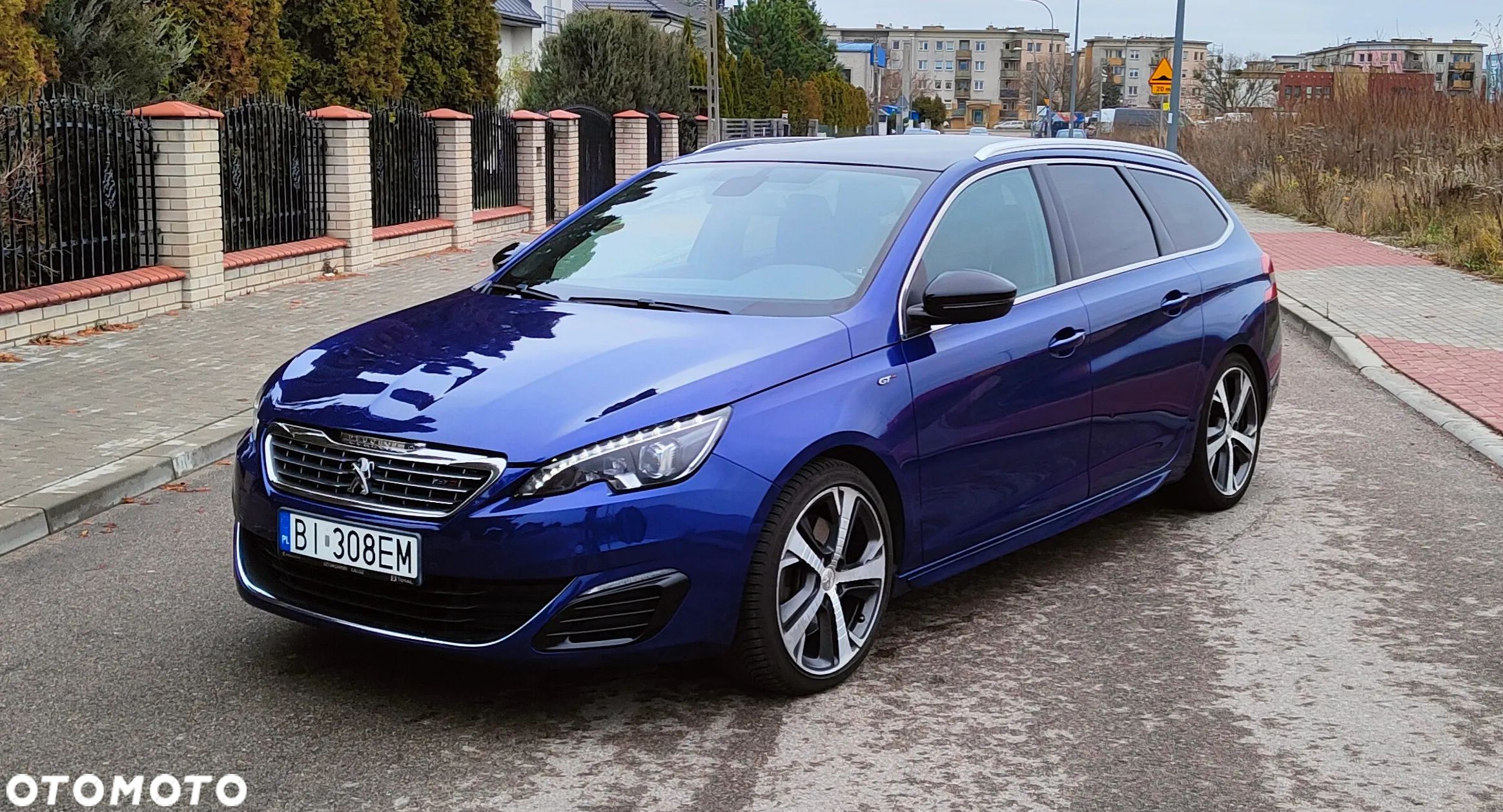 Peugeot 308 - 1