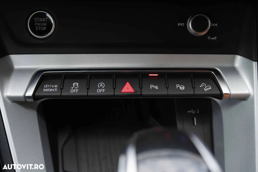 Audi Q3 Sportback 2.0 40 TDI quattro S tronic S Line - 28