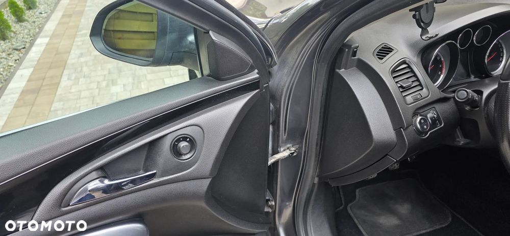 Opel Insignia 2.0 T Cosmo - 23