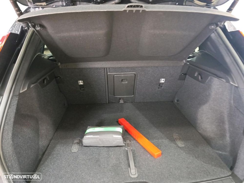Volvo XC 40 Recharge Plus - 13