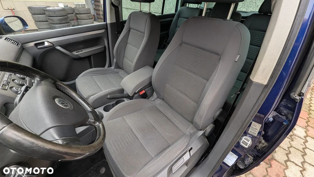 Volkswagen Touran 2.0 TDI DPF Highline - 10