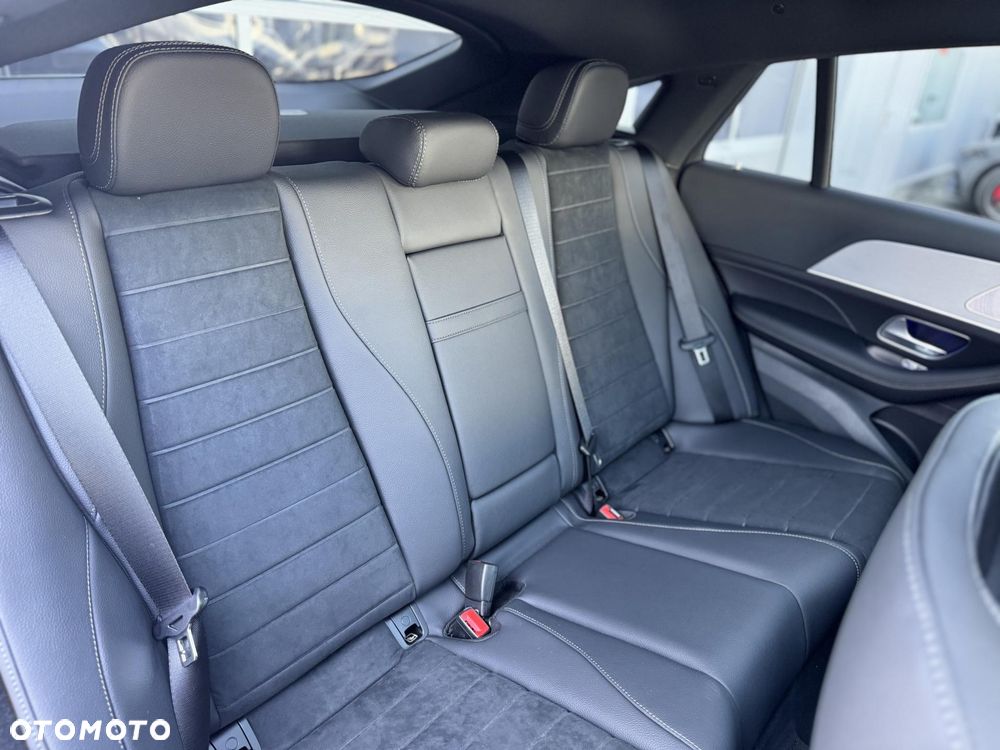 Mercedes-Benz GLE 300 d 4Matic 9G-TRONIC AMG Line Advanced Plus - 13