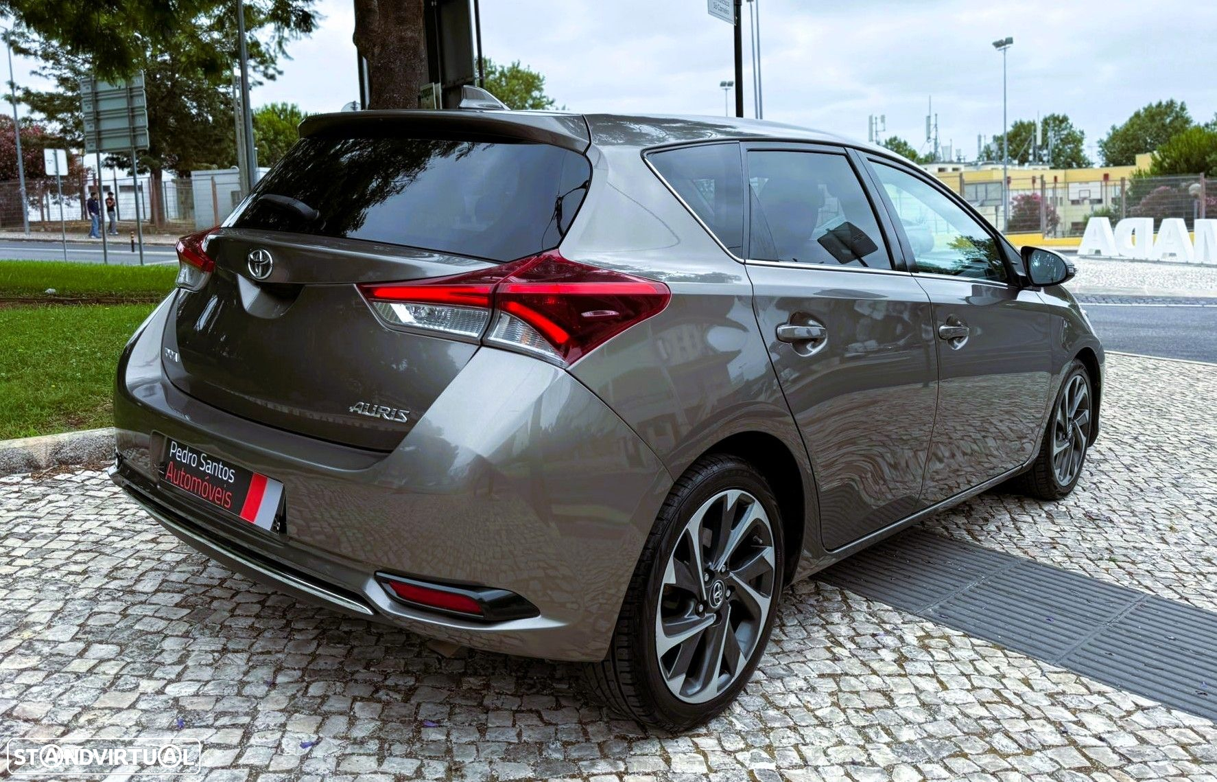 Toyota Auris 1.4 D-4D Comfort+Pack Sport - 3