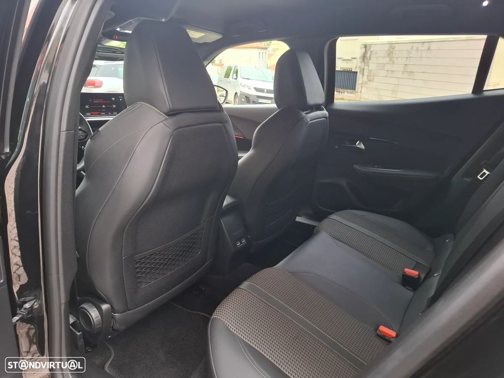 Peugeot 2008 1.2 PureTech GT Line - 39