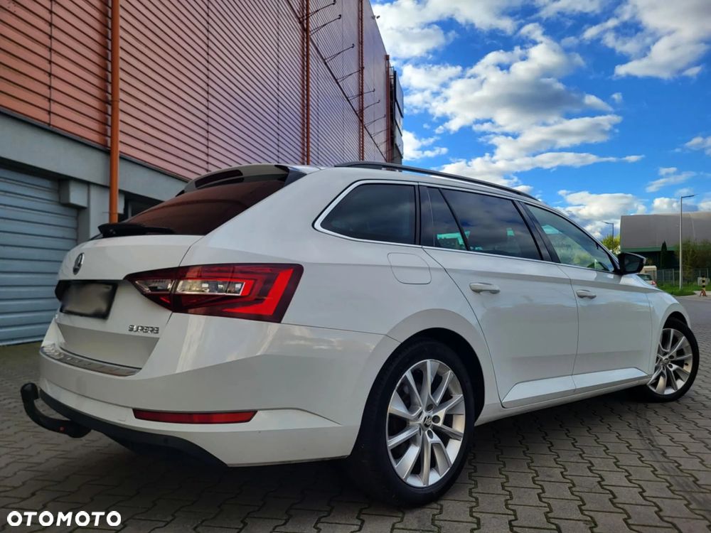 Skoda Superb 2.0 TDI Active DSG - 5