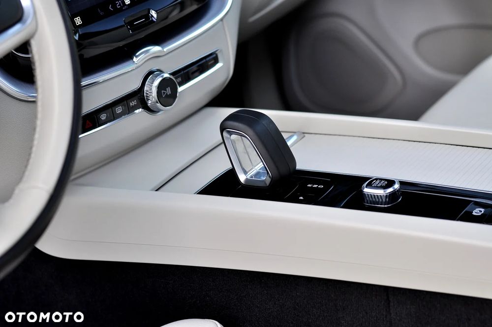 Volvo XC 60 T6 AWD Recharge Geartronic Inscription - 30