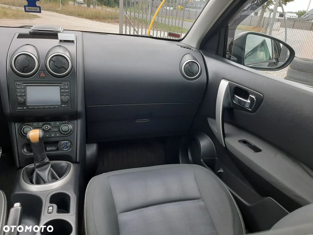 Nissan Qashqai 1.6 visia - 22
