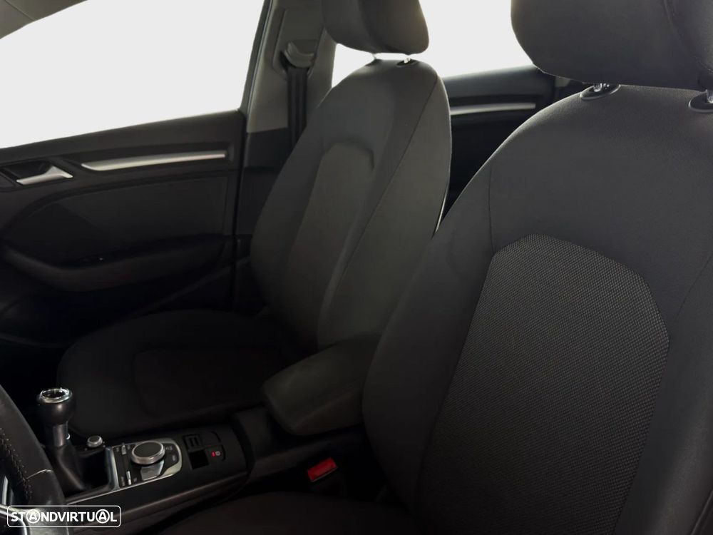 Audi A3 Sportback 1.6 TDI Design - 7