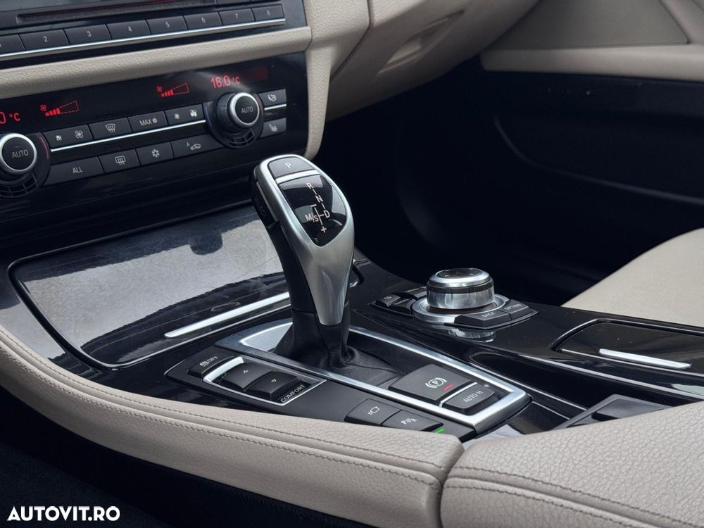 BMW Seria 5 528i Aut. - 13