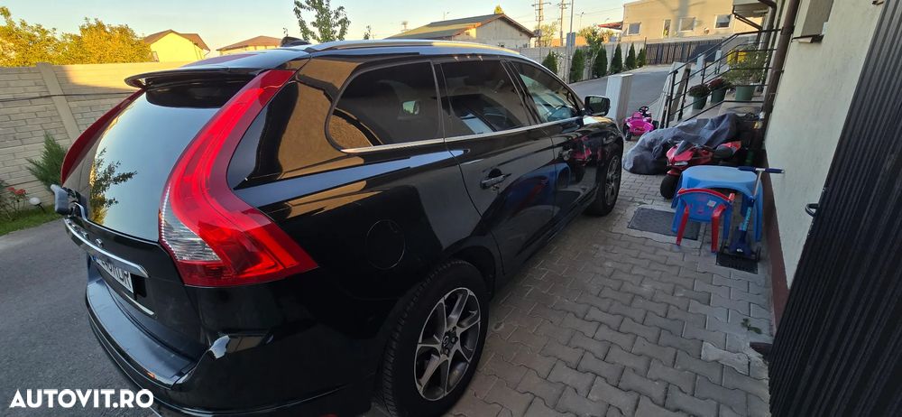 VOLVO XC60 2016 — imagine 9