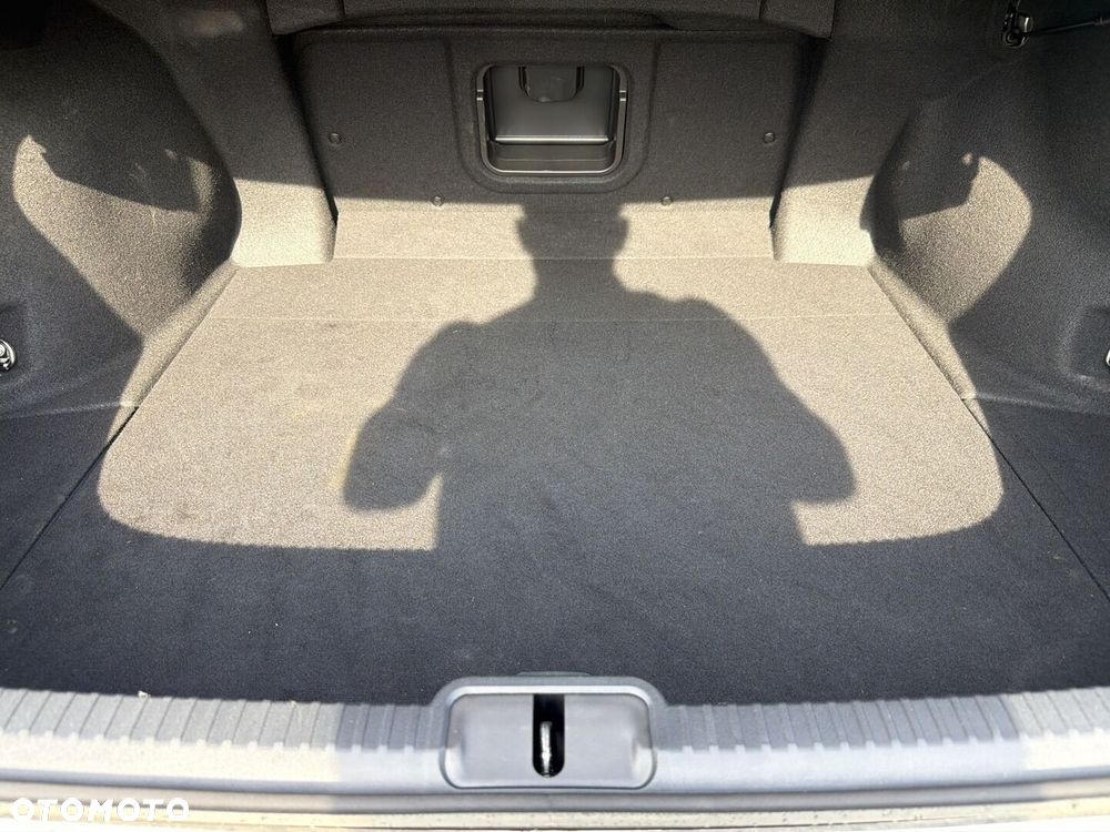 Lexus ES 300h Business Edition - 14