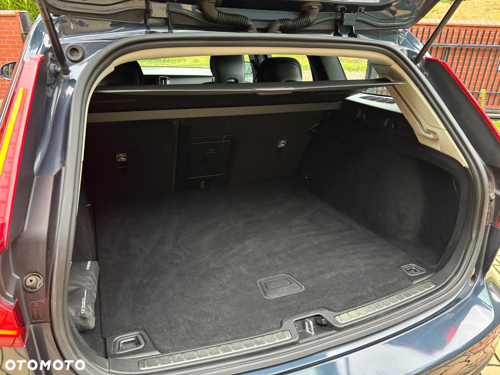 Volvo V60 B4 D Momentum - 11