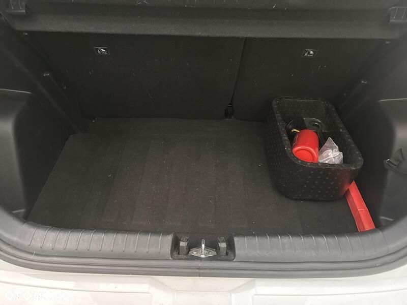 Hyundai i20 1.2 Modern - 21