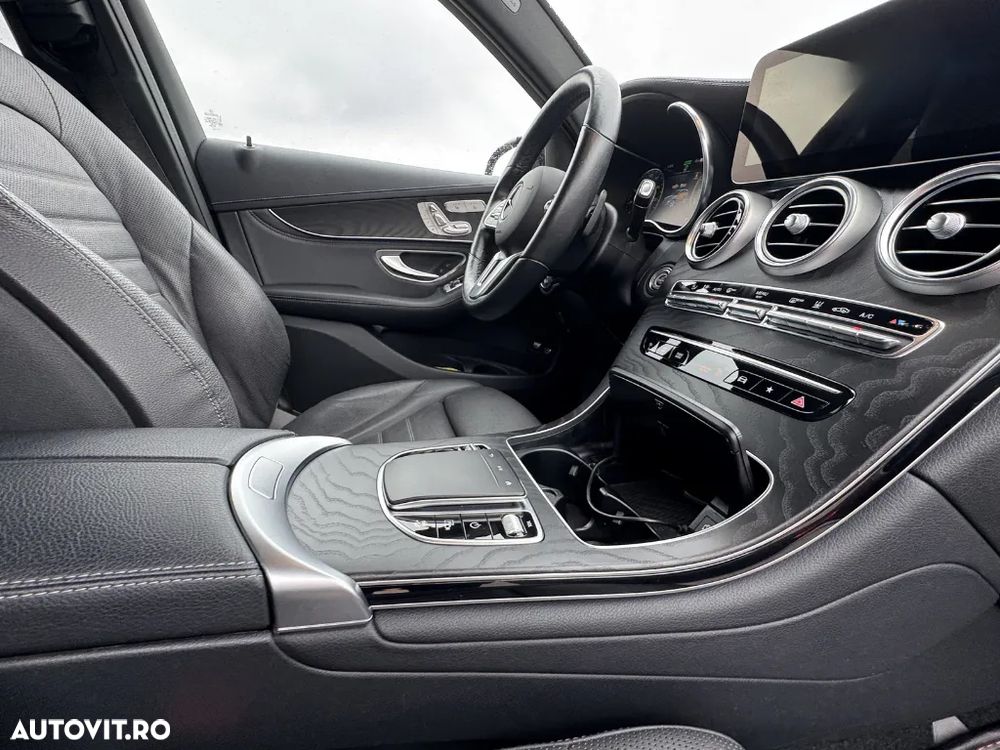 Mercedes-Benz GLC 300 e 4MATIC - 8