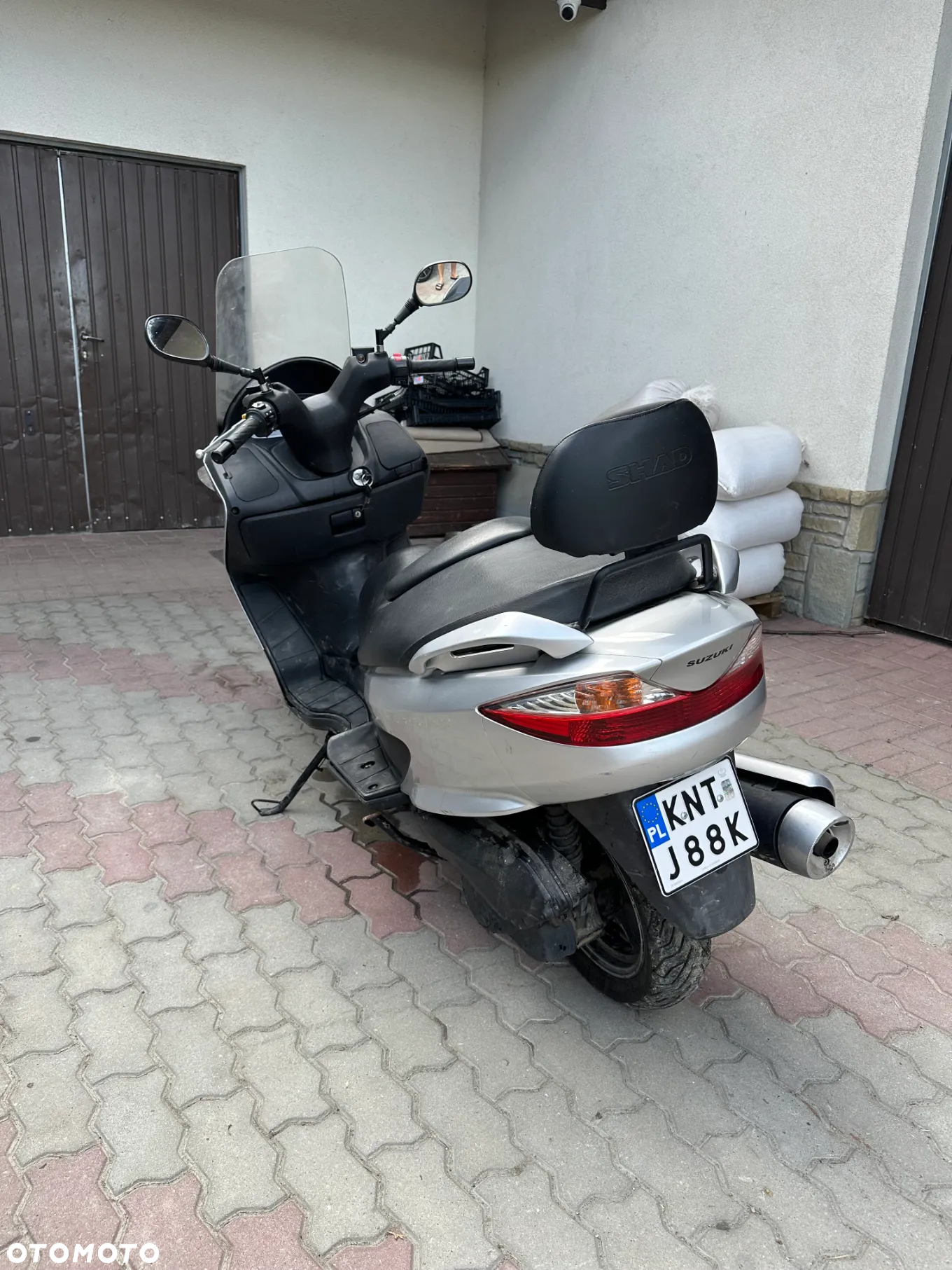 Suzuki Burgman - 4