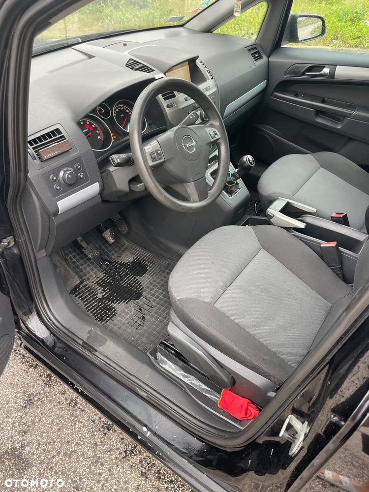 Opel Zafira - 12