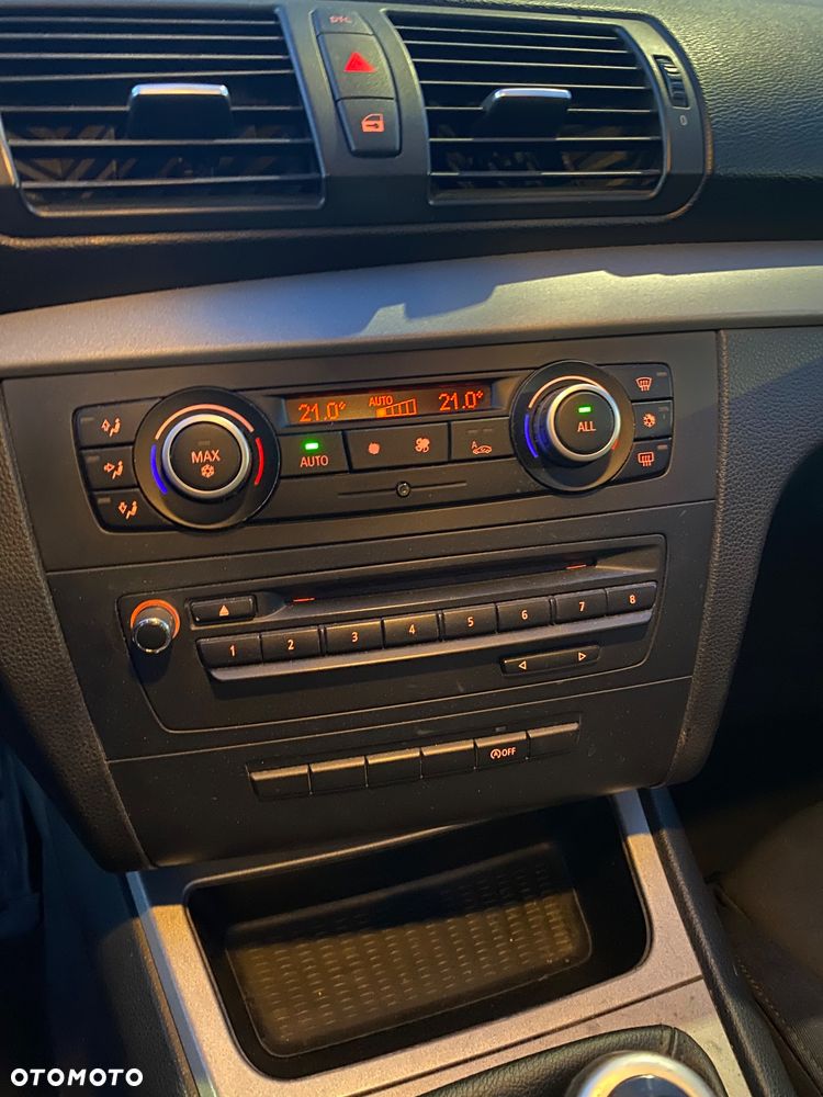 BMW Seria 1 118d DPF - 15