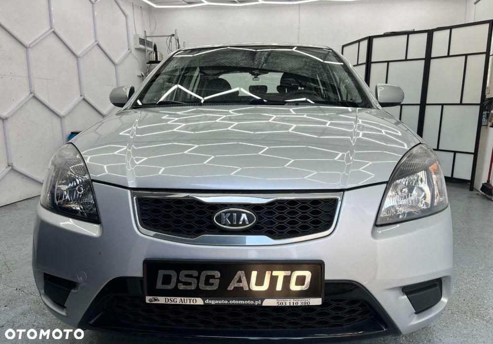 Kia Rio - 4