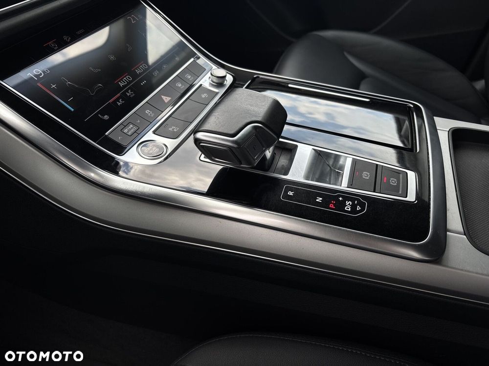 Audi Q8 - 18