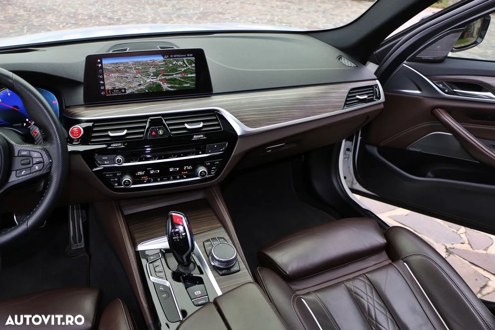 BMW Seria 5 520d AT - 38