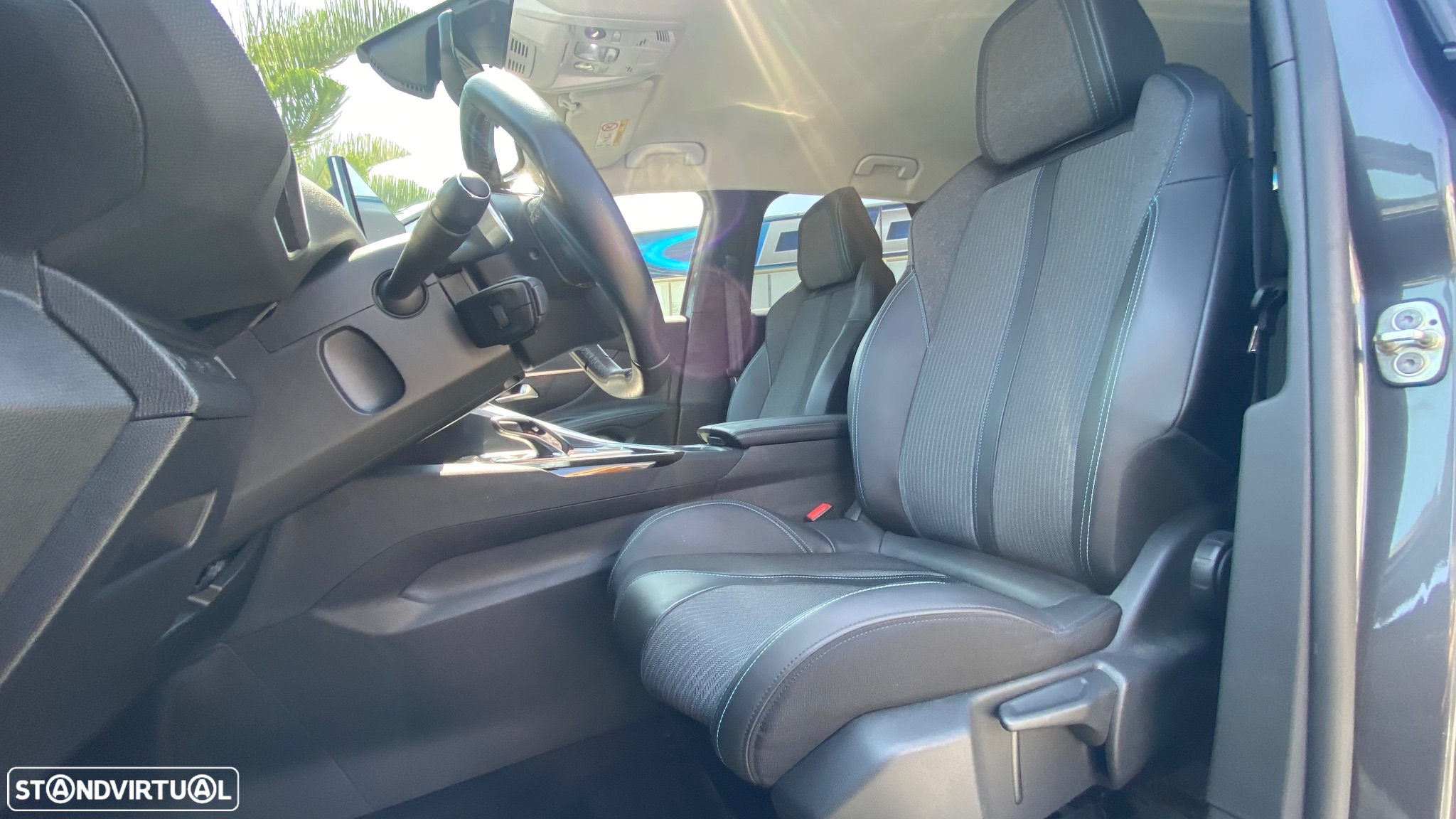 Peugeot 3008 1.6 Hybrid Allure e-EAT8 - 22