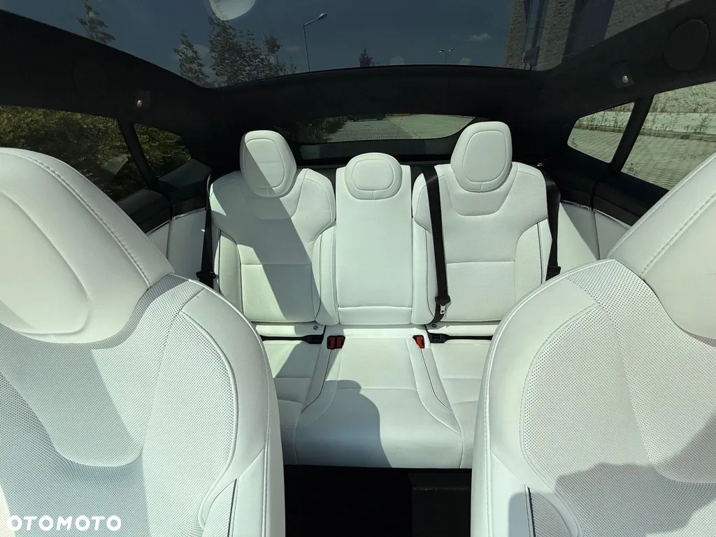 Tesla Model S Plaid+ - 4