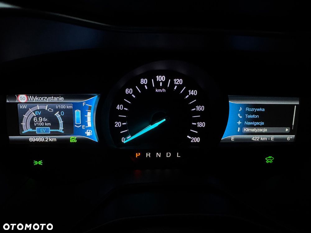 Ford Mondeo 2.0 Hybrid Titanium - 24