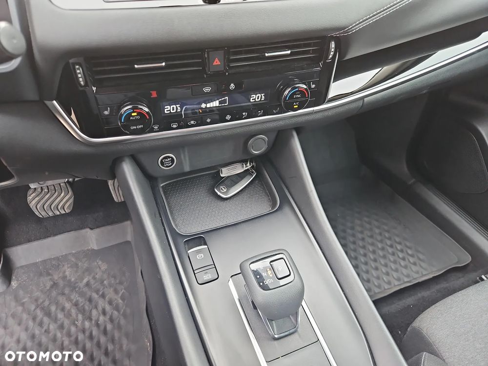 Nissan Qashqai 1.3 DIG-T MHEV N-Connecta Xtronic - 16
