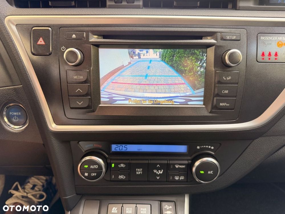 Toyota Auris Hybrid 135 Premium - 22