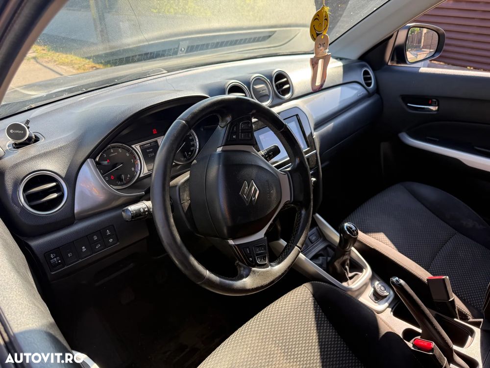 Suzuki Vitara 1.6 4X4 Luxus - 11