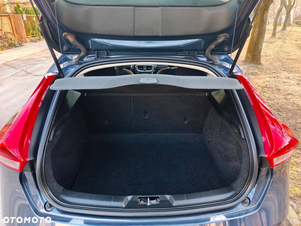 Volvo V40 D2 Kinetic - 18