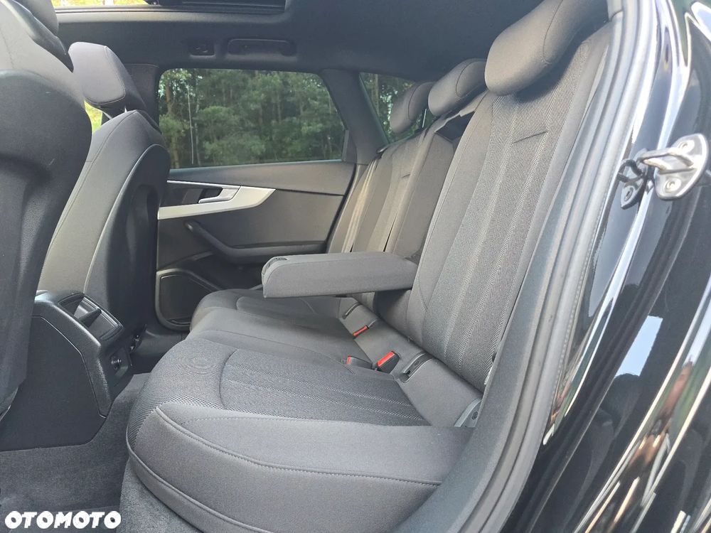 Audi A4 Avant 2.0 TDI S tronic - 30