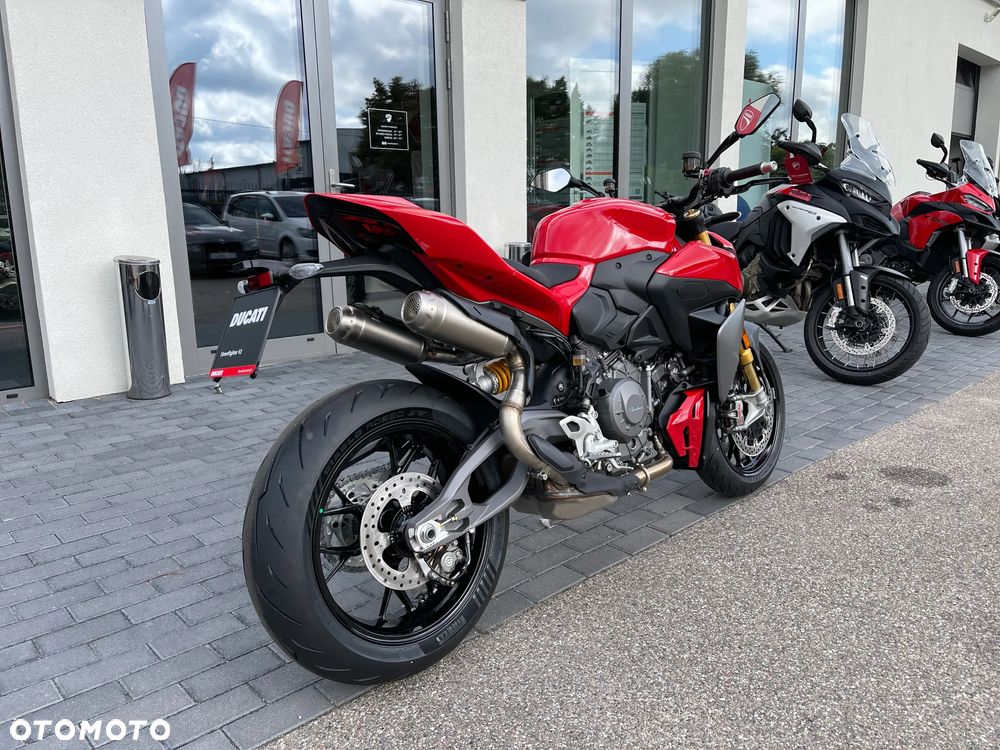 Ducati Streetfighter V2 - 9