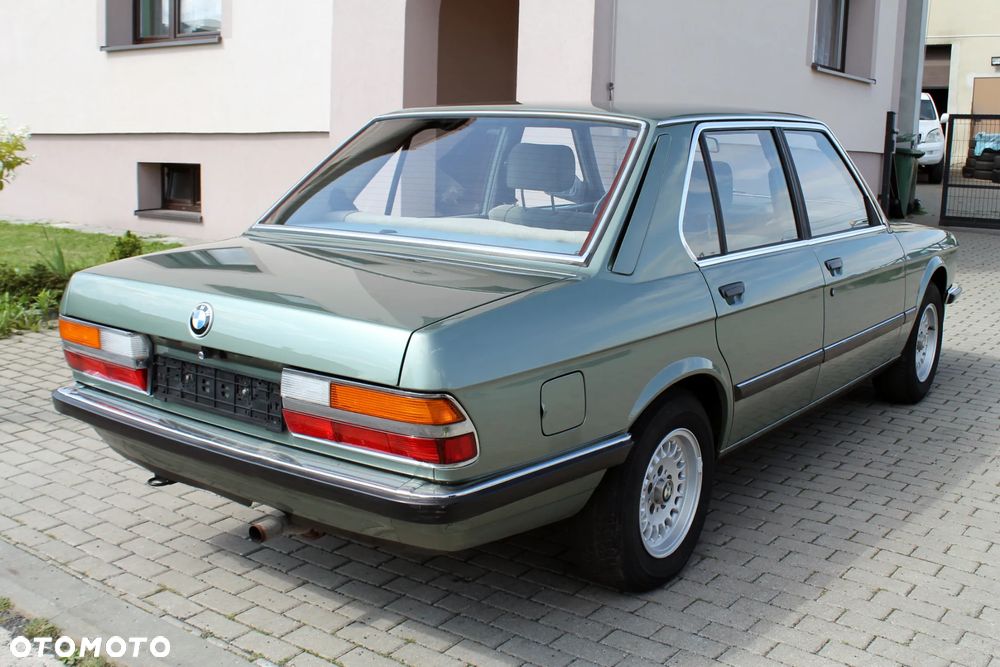 BMW Seria 5 525 e - 5