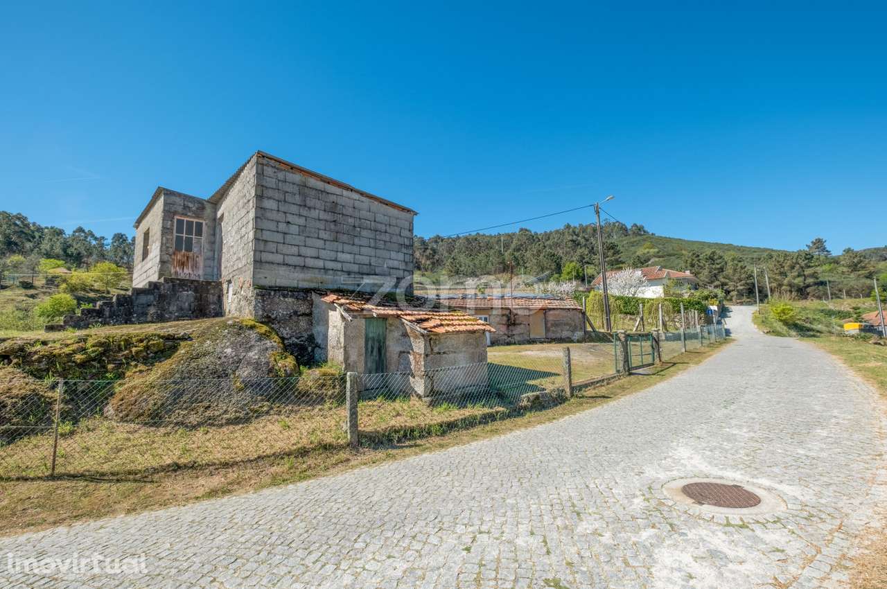 Quinta com terrenos para construção em Louredo, Amarante - Grande imagem: 2/19