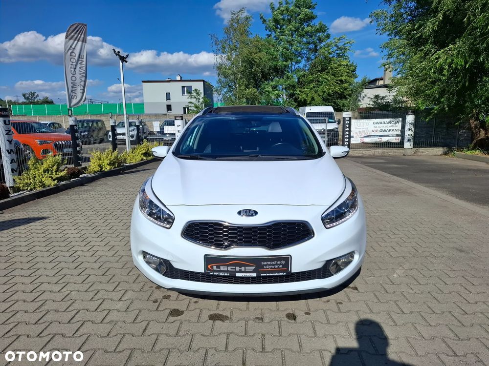 Kia Ceed - 4