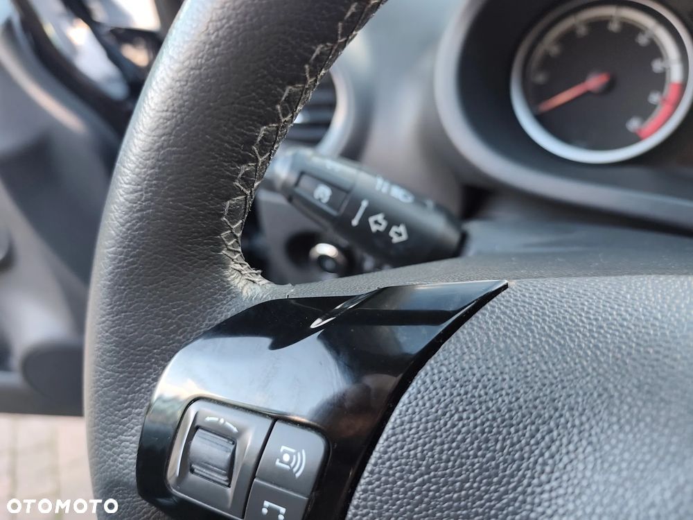 Opel Corsa 1.4 16V Edition - 13