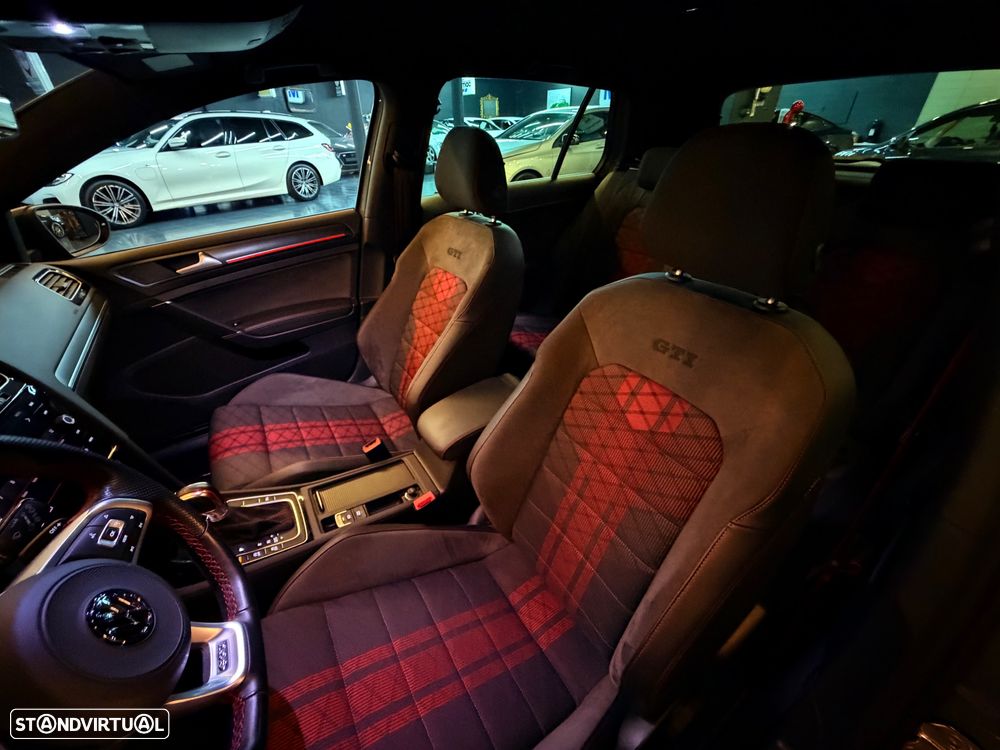 VW Golf GTI TCR 2.0 TSI OPF DSG - 21