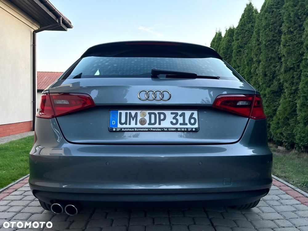Audi A3 Sportback 2.0 TDI S tronic Ambiente - 2