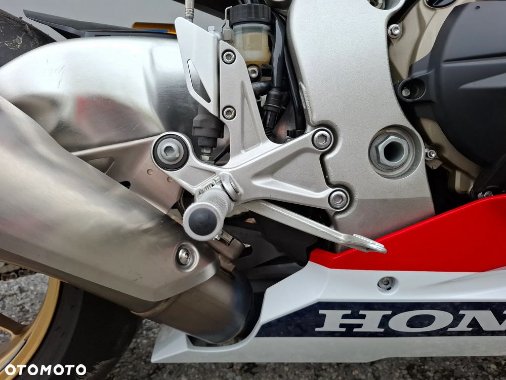 Honda CBR - 17