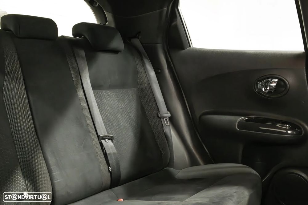 Nissan Juke 1.6 N-Connecta P.E.2 Black T.Xtronic - 11