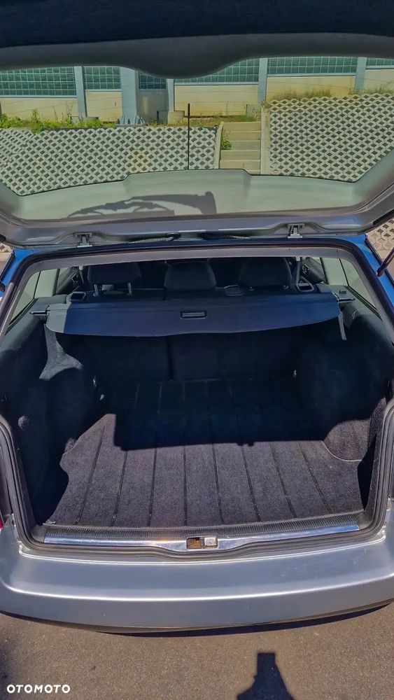 Volkswagen Passat 1.9 TDI Comfortline - 5