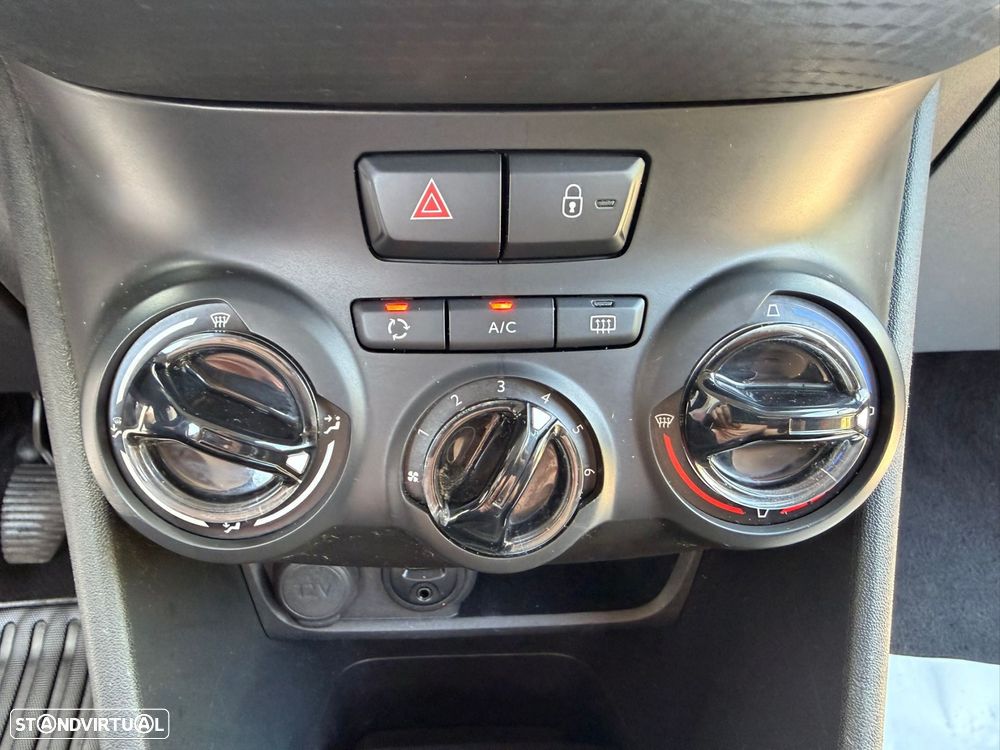 Peugeot 208 1.2 PureTech Style - 34